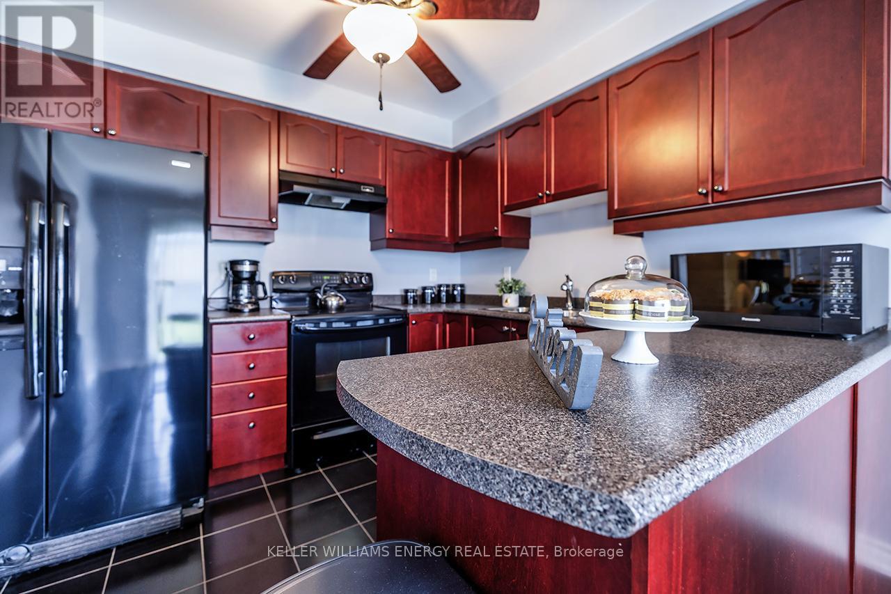 49 Harkness Drive, Whitby, Ontario L1R 0C5 - Photo 19 - E13121088