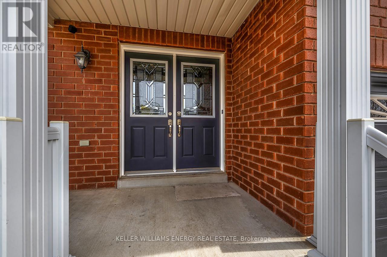 49 Harkness Drive, Whitby, Ontario L1R 0C5 - Photo 2 - E13121088