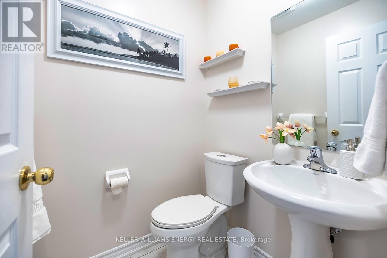 49 Harkness Drive, Whitby, Ontario L1R 0C5 - Photo 22 - E13121088