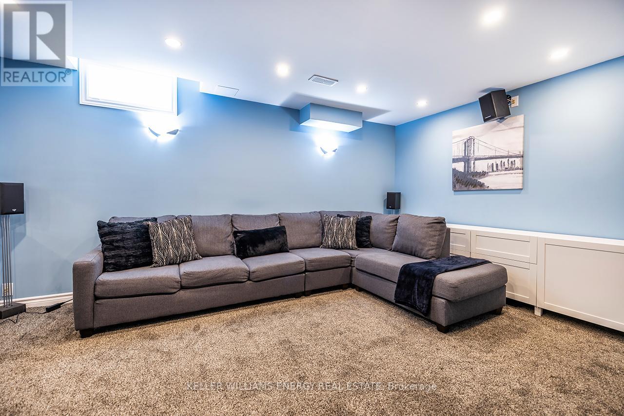 49 Harkness Drive, Whitby, Ontario L1R 0C5 - Photo 46 - E13121088