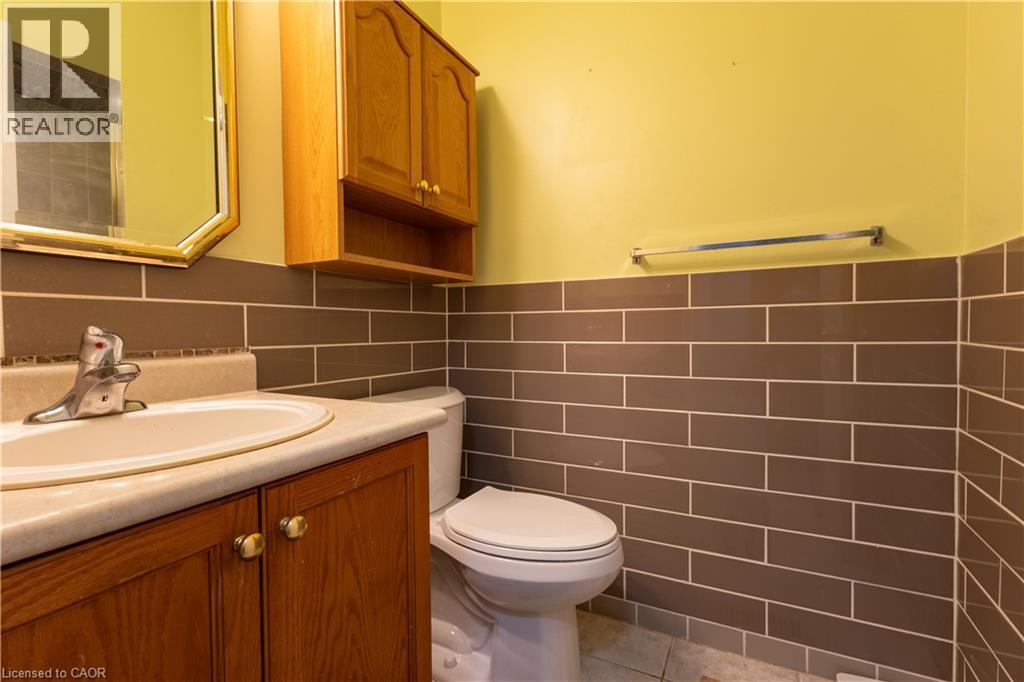 4066 Medland Drive, Burlington, Ontario  L7M 4Z6 - Photo 16 - 40828613
