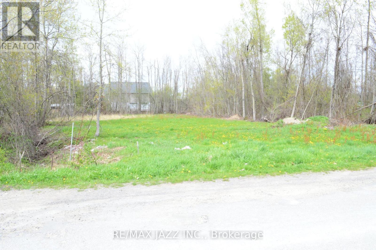 8 Helen Crescent, Kawartha Lakes, Ontario  K0M 2C0 - Photo 2 - X13121158