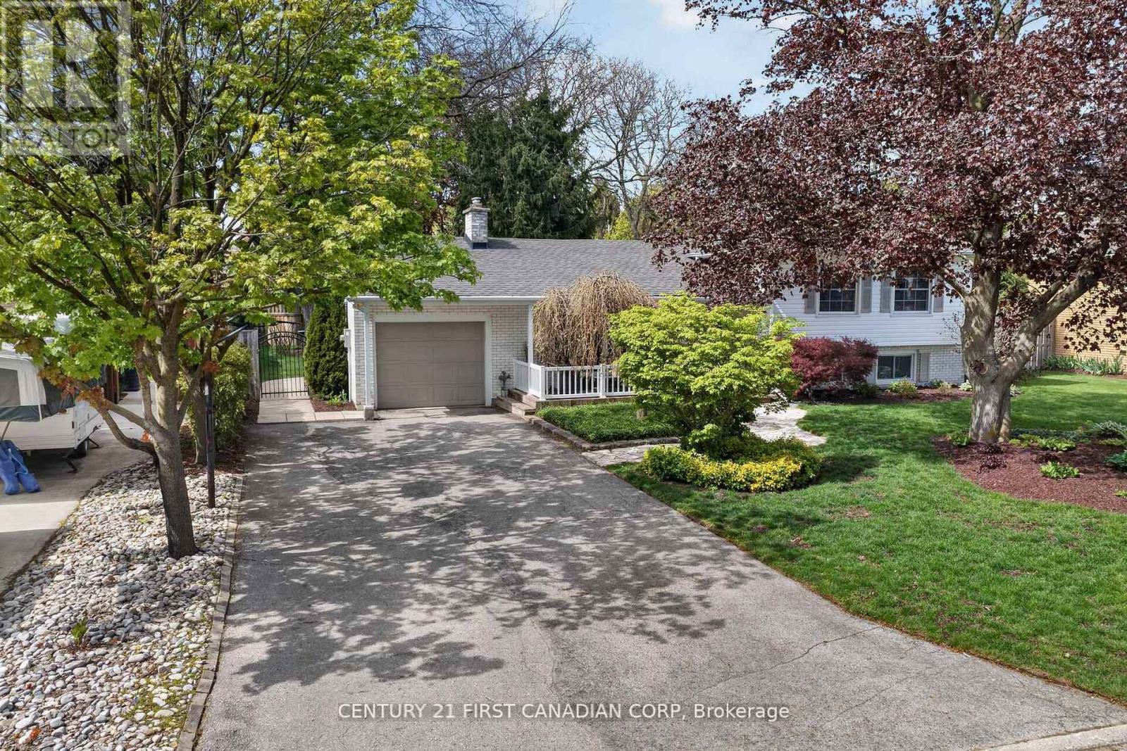 16 GUSTIN AVENUE, London South, Ontario