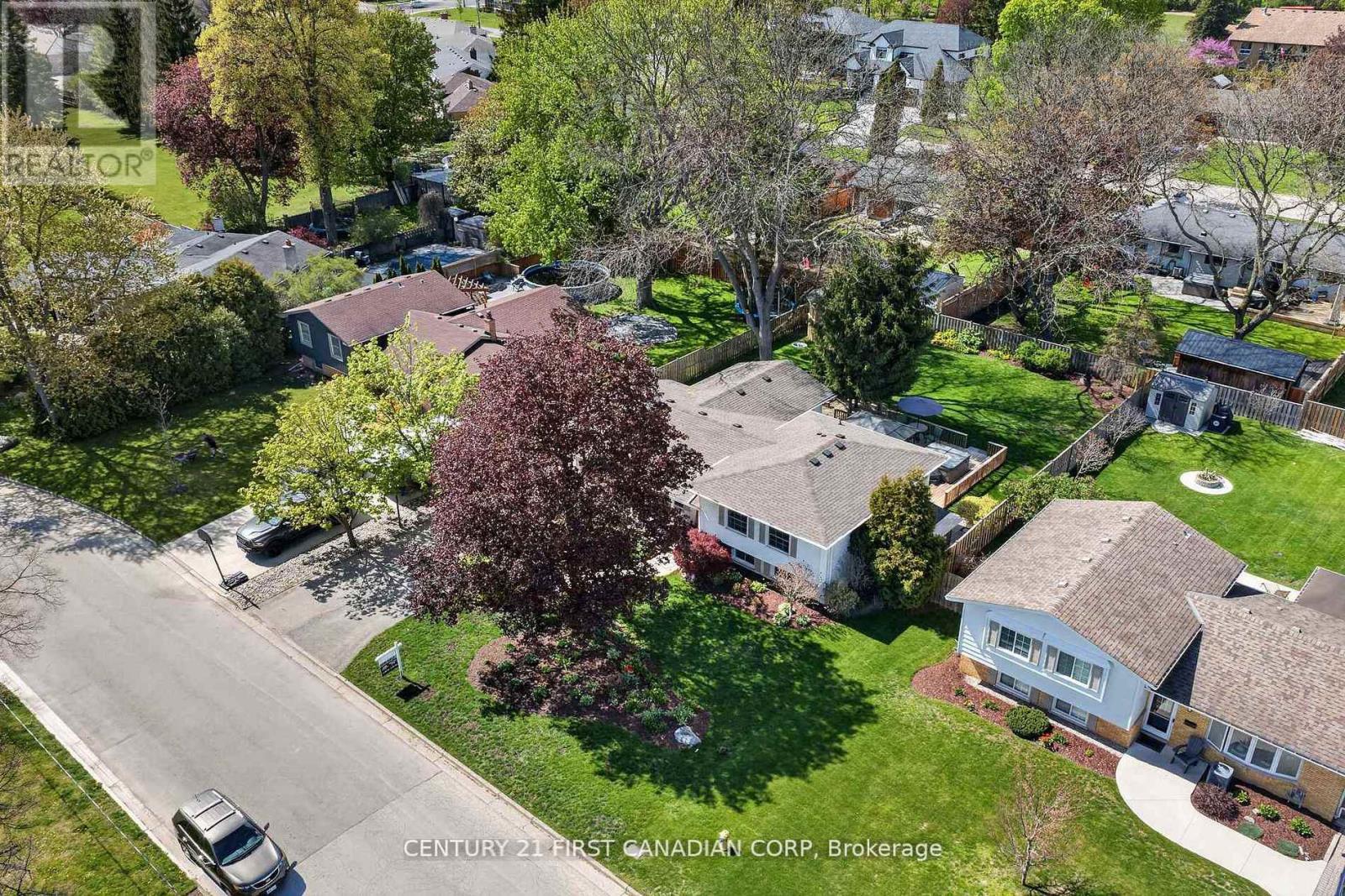 16 Gustin Avenue, London South, Ontario  N6P 1C2 - Photo 2 - X13121046