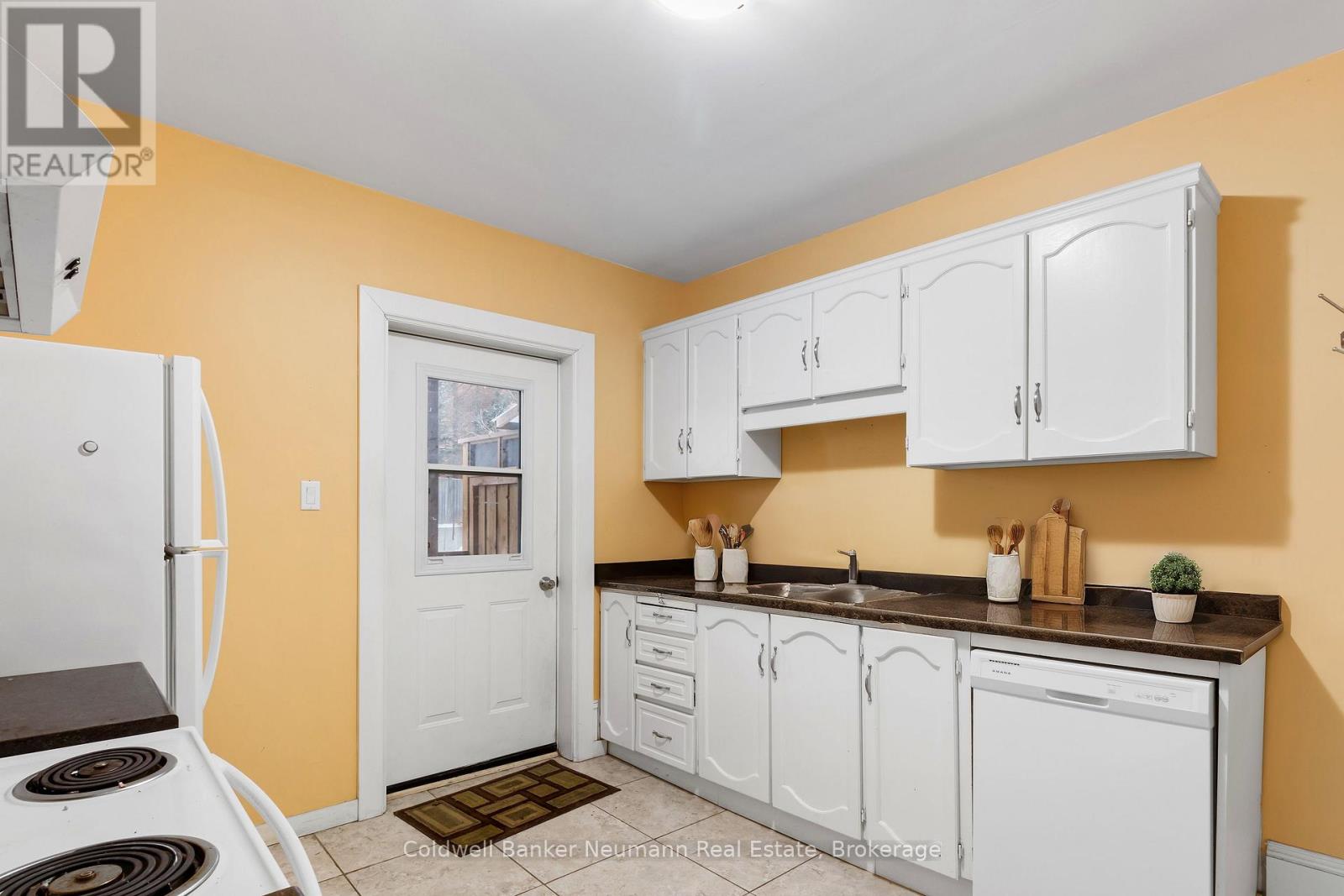 B - 54 Yarmouth Street, Guelph, Ontario  N1H 4G3 - Photo 8 - X13121034
