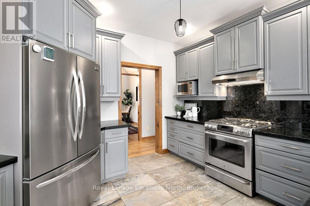 166 Sunset Boulevard, Blue Mountains, Ontario  N0H 2P0 - Photo 10 - X13121176