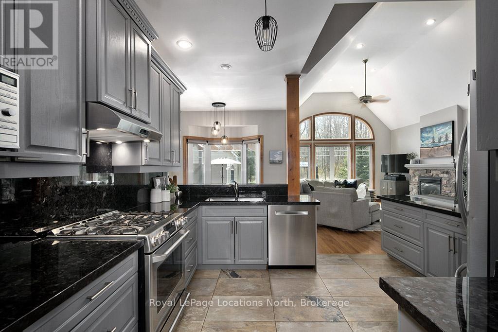 166 Sunset Boulevard, Blue Mountains, Ontario  N0H 2P0 - Photo 12 - X13121176