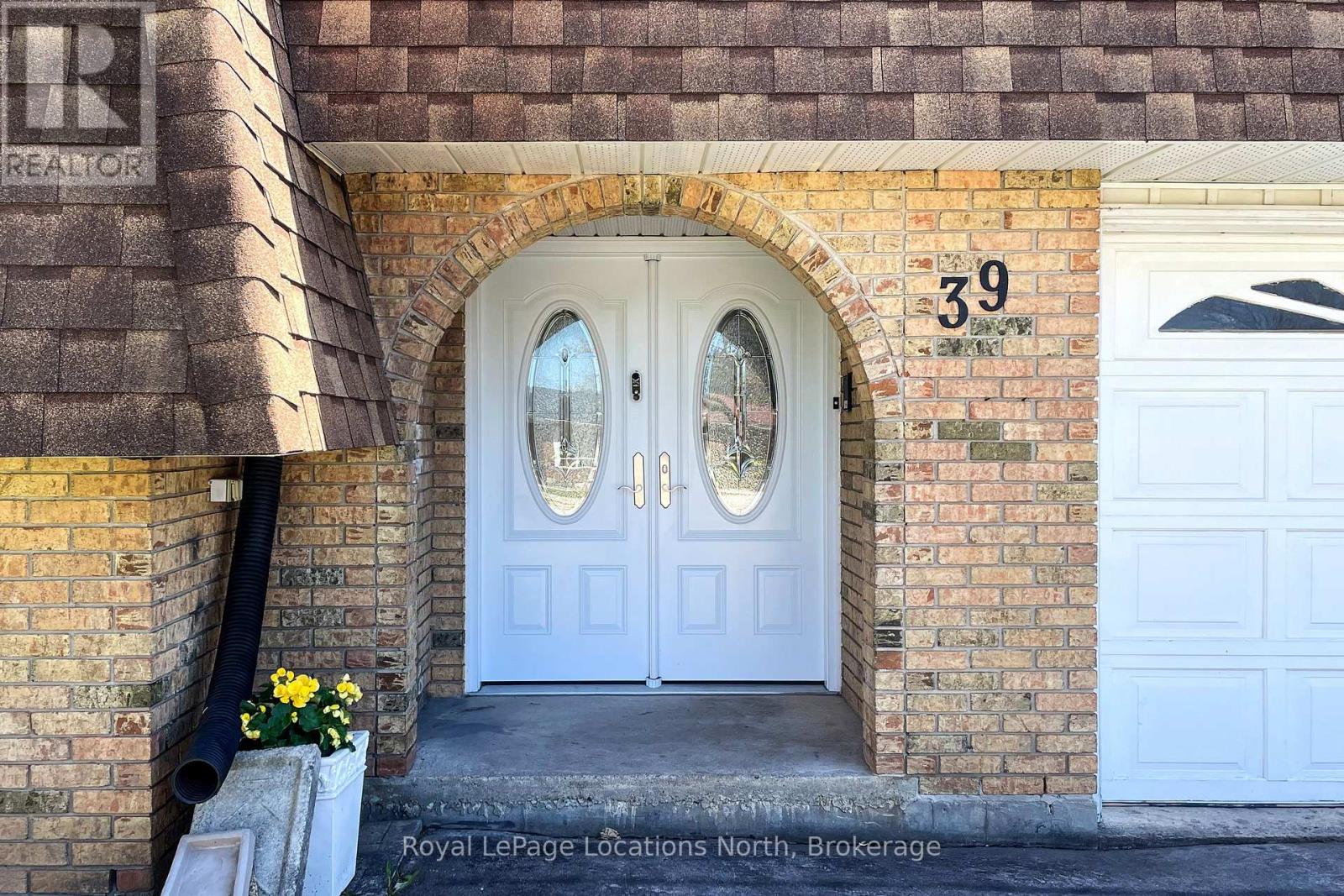 39 Centennial Heights Court, Meaford, Ontario  N4L 1C9 - Photo 2 - X13121284
