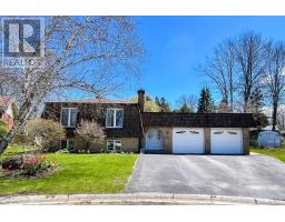 39 CENTENNIAL HEIGHTS COURT, Meaford, Ontario