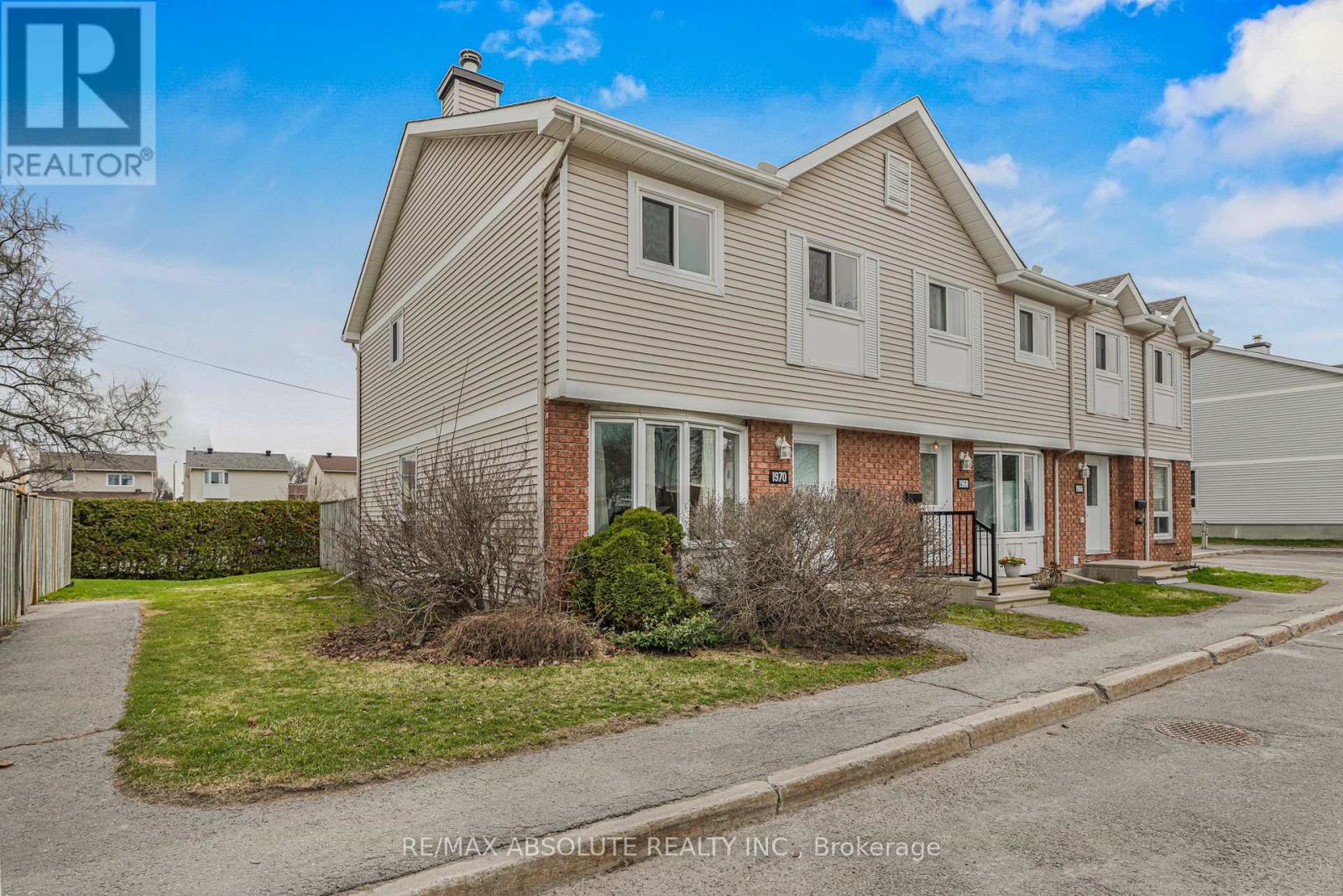 1970 Colorado Lane, Ottawa, Ontario  K1C 6T9 - Photo 1 - X13120924