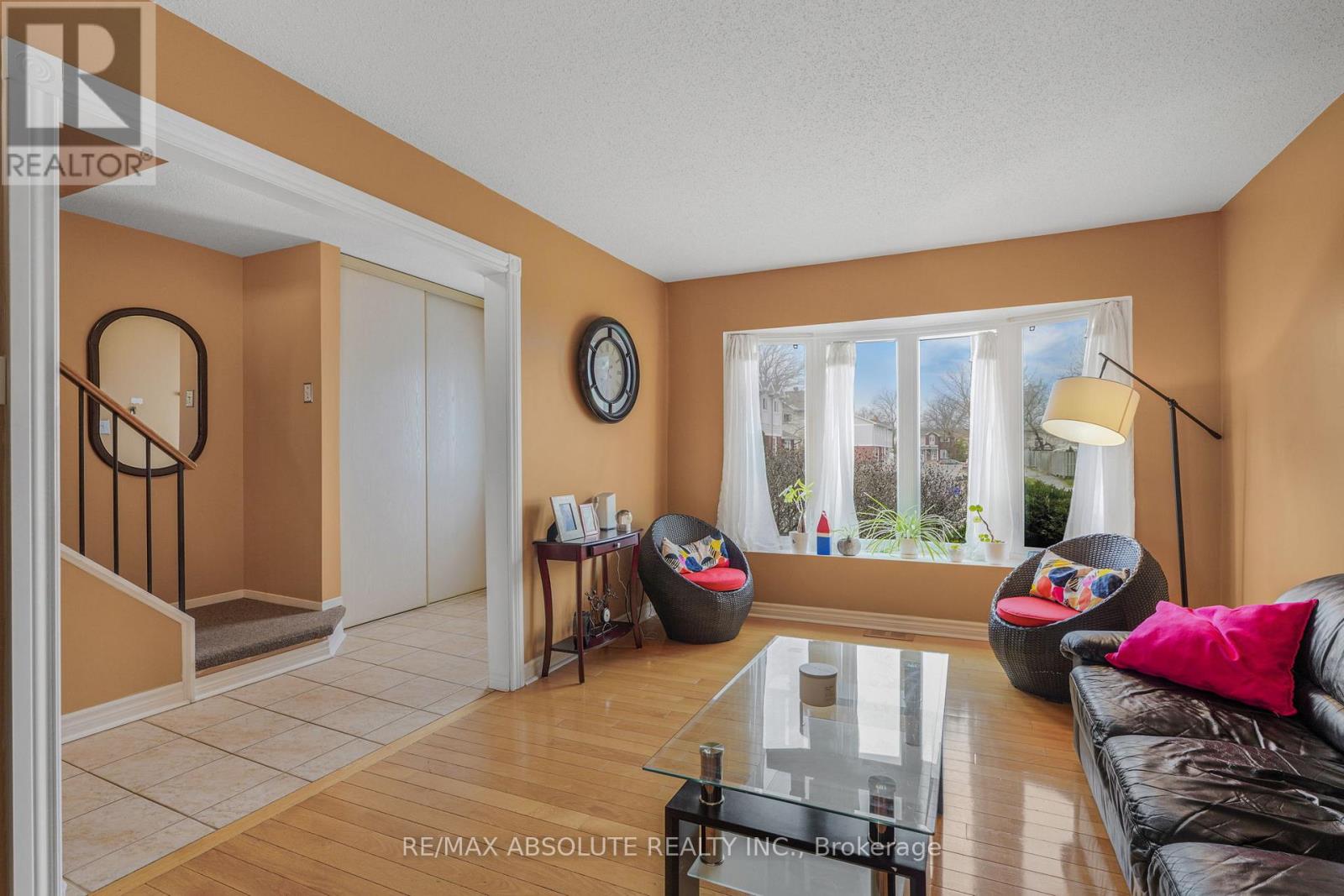 1970 Colorado Lane, Ottawa, Ontario  K1C 6T9 - Photo 3 - X13120924