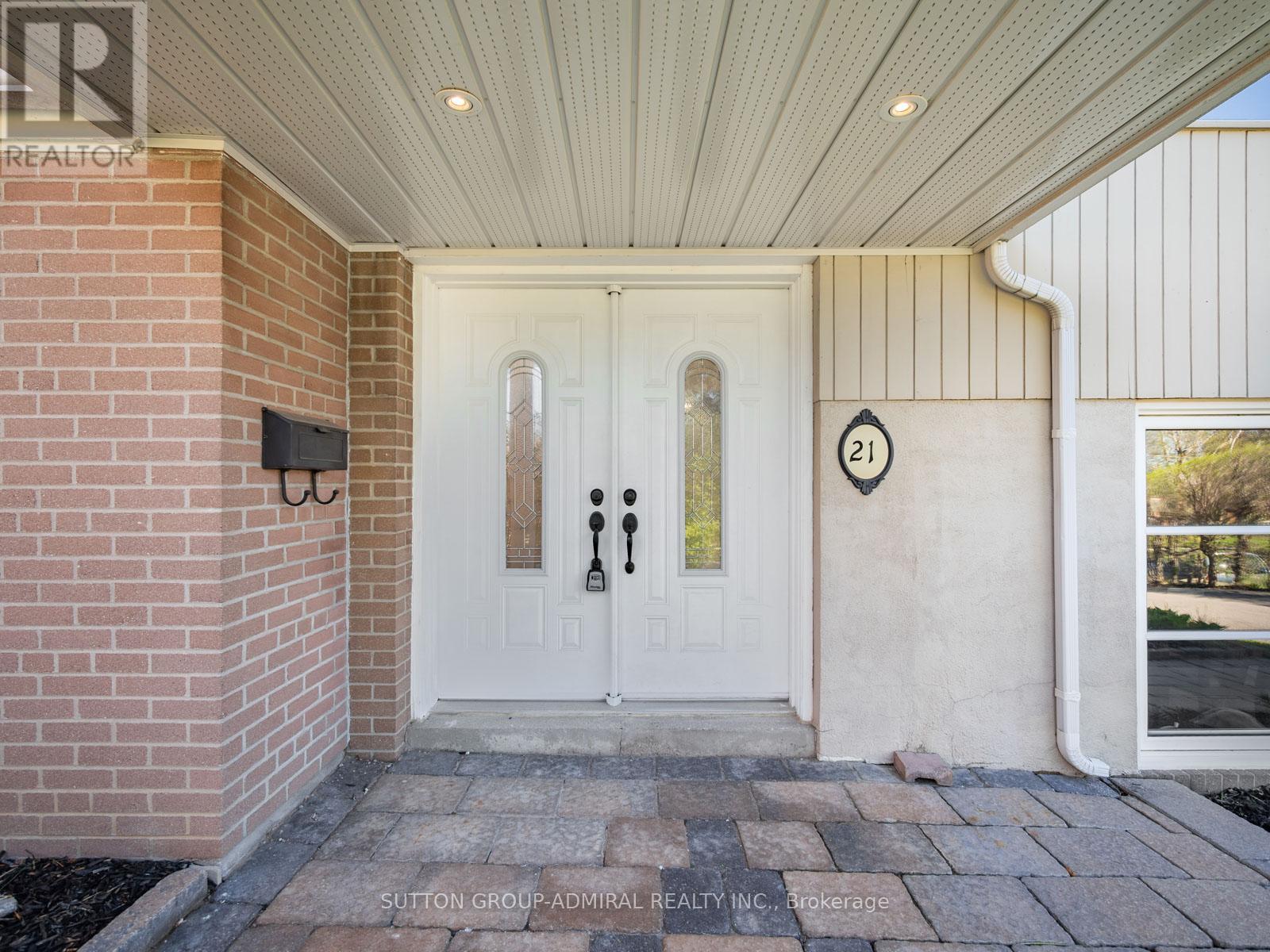 21 Rialto Drive, Toronto, Ontario  M3A 2N7 - Photo 2 - C13120944