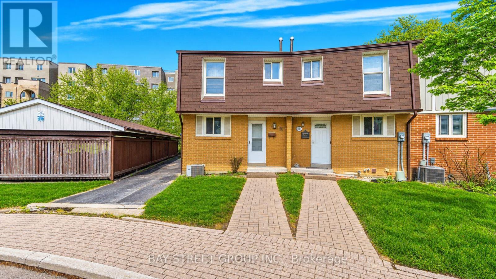 58 YELLOW BIRCHWAY, Toronto, Ontario