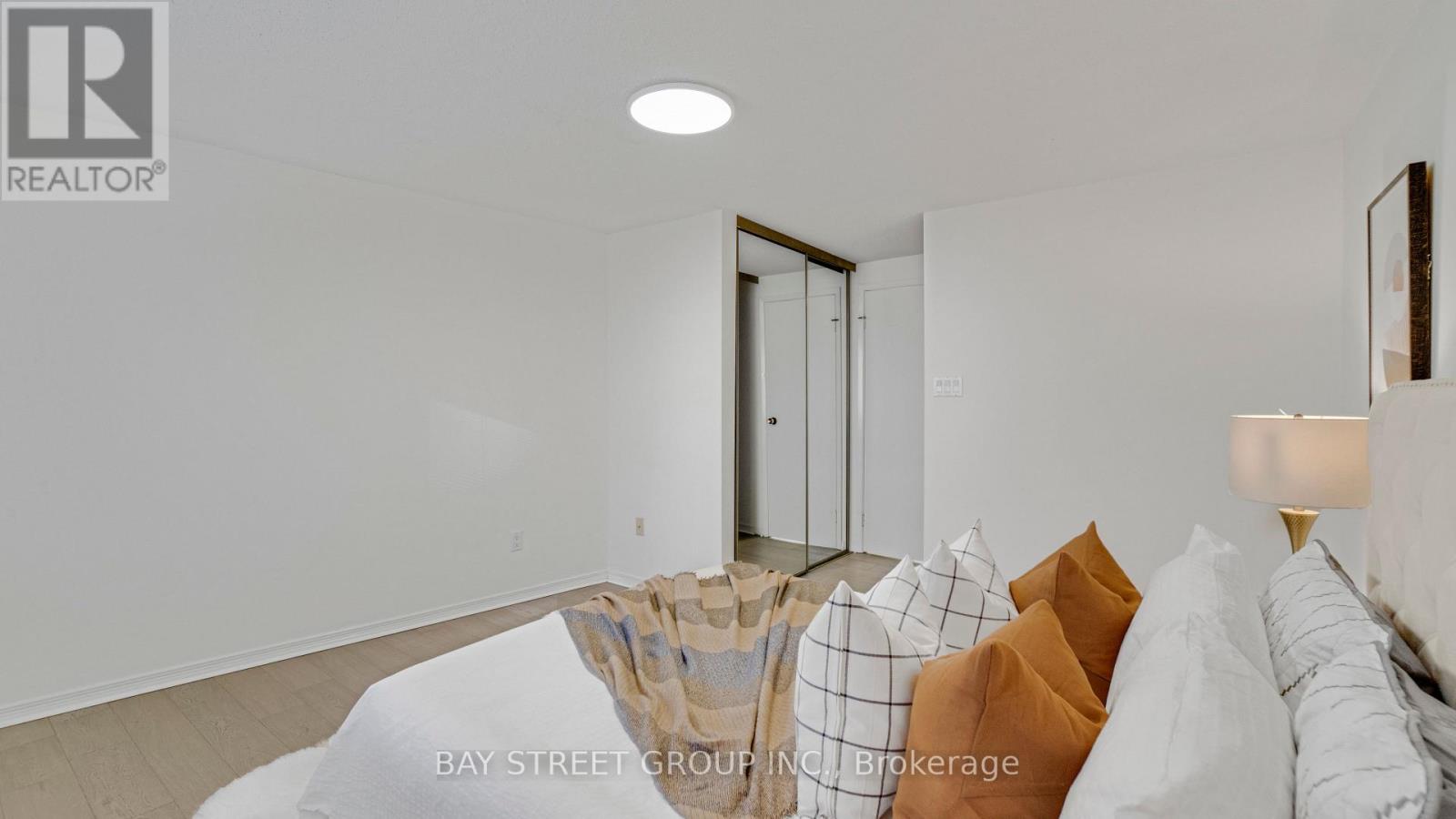 58 Yellow Birchway, Toronto, Ontario  M2H 2T3 - Photo 30 - C13121118