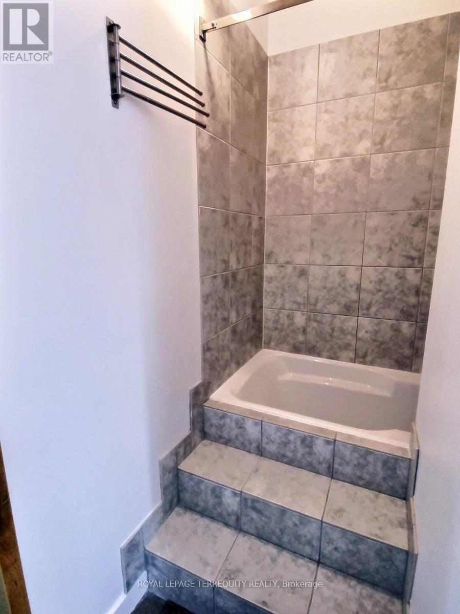 1038 - 155 Dalhousie Street, Toronto, Ontario  M5B 2P7 - Photo 13 - C13121304