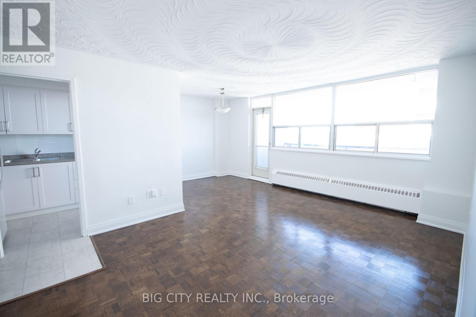 205 - 1000 BROADVIEW AVENUE - Photo 2