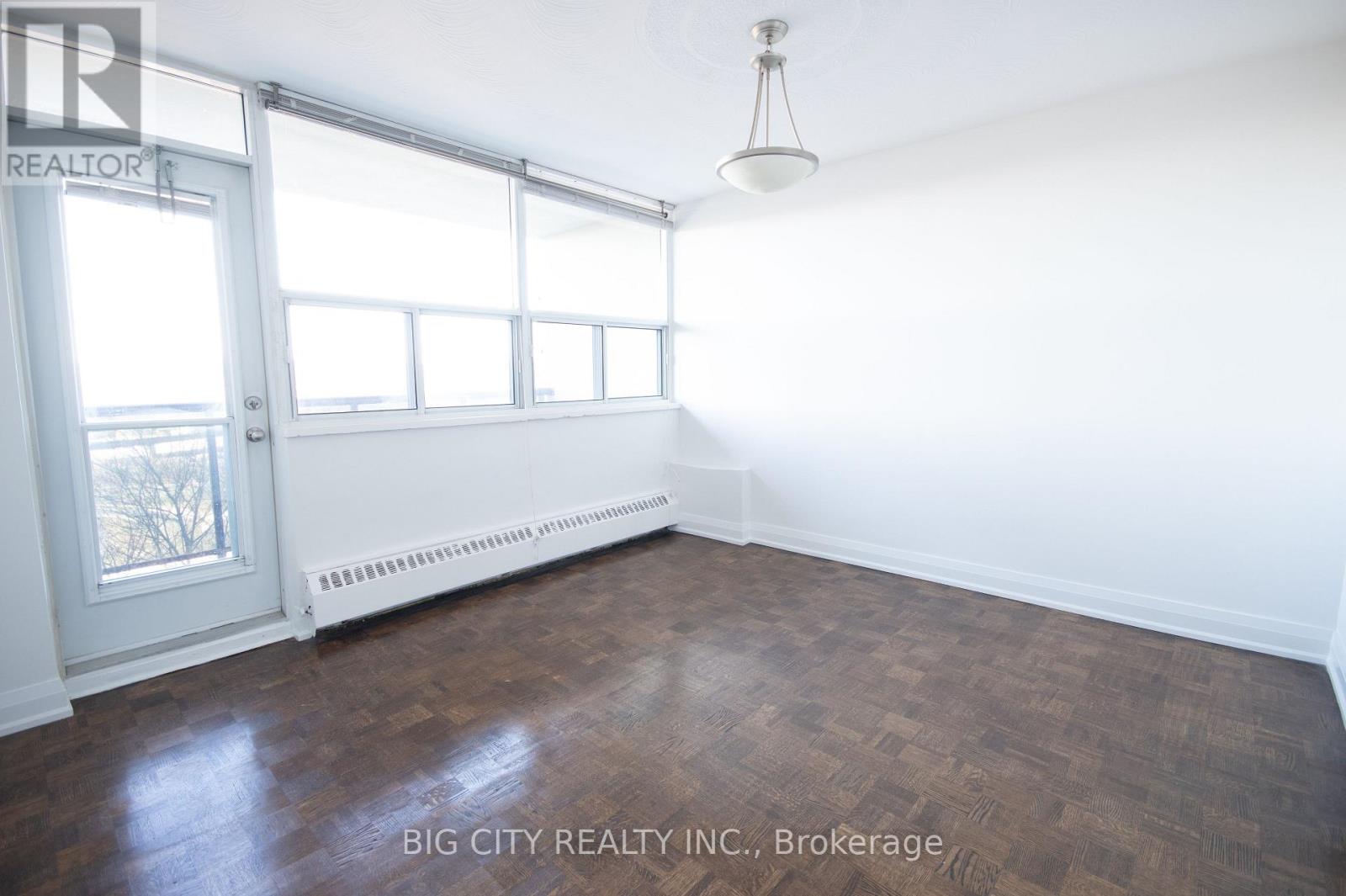 401 - 1000 BROADVIEW AVENUE - Photo 2