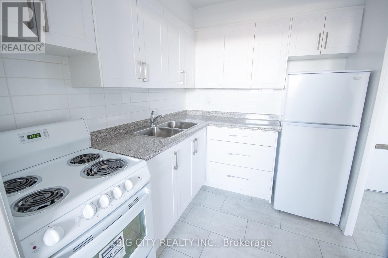 401 - 1000 BROADVIEW AVENUE - Photo 3