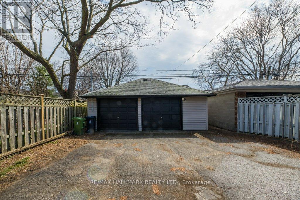 Garage - 225 Woodville Avenue, Toronto, Ontario  M4J 2R4 - Photo 2 - E13121070