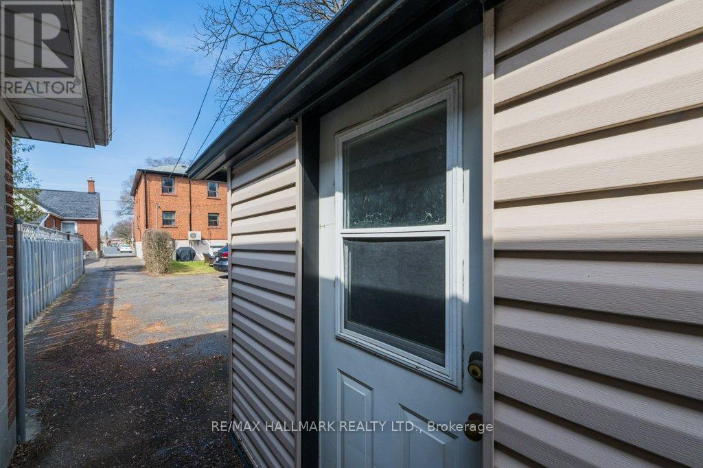 Garage - 225 Woodville Avenue, Toronto, Ontario  M4J 2R4 - Photo 6 - E13121070