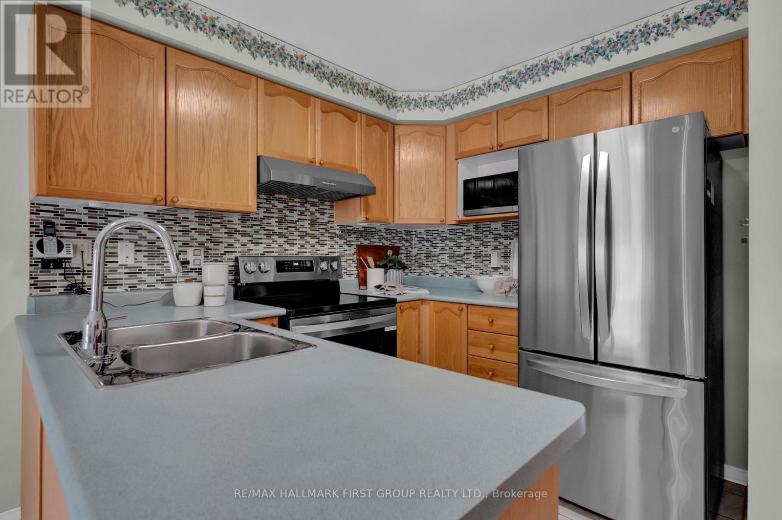 21 Abernethy Crescent, Clarington, Ontario  L1C 4Z1 - Photo 10 - E13121222