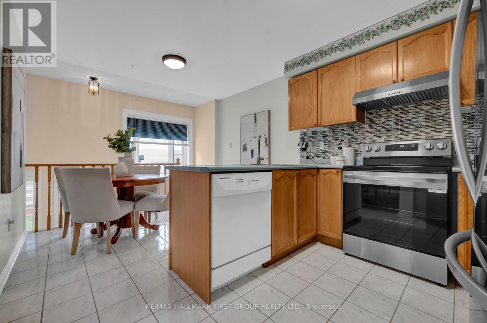 21 Abernethy Crescent, Clarington, Ontario  L1C 4Z1 - Photo 7 - E13121222