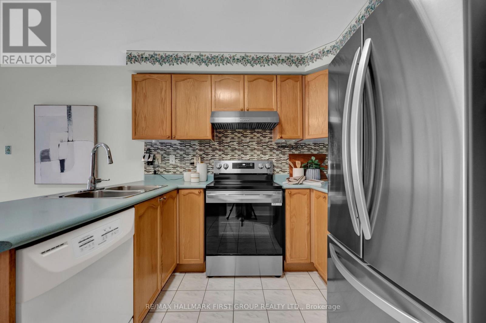 21 Abernethy Crescent, Clarington, Ontario  L1C 4Z1 - Photo 8 - E13121222