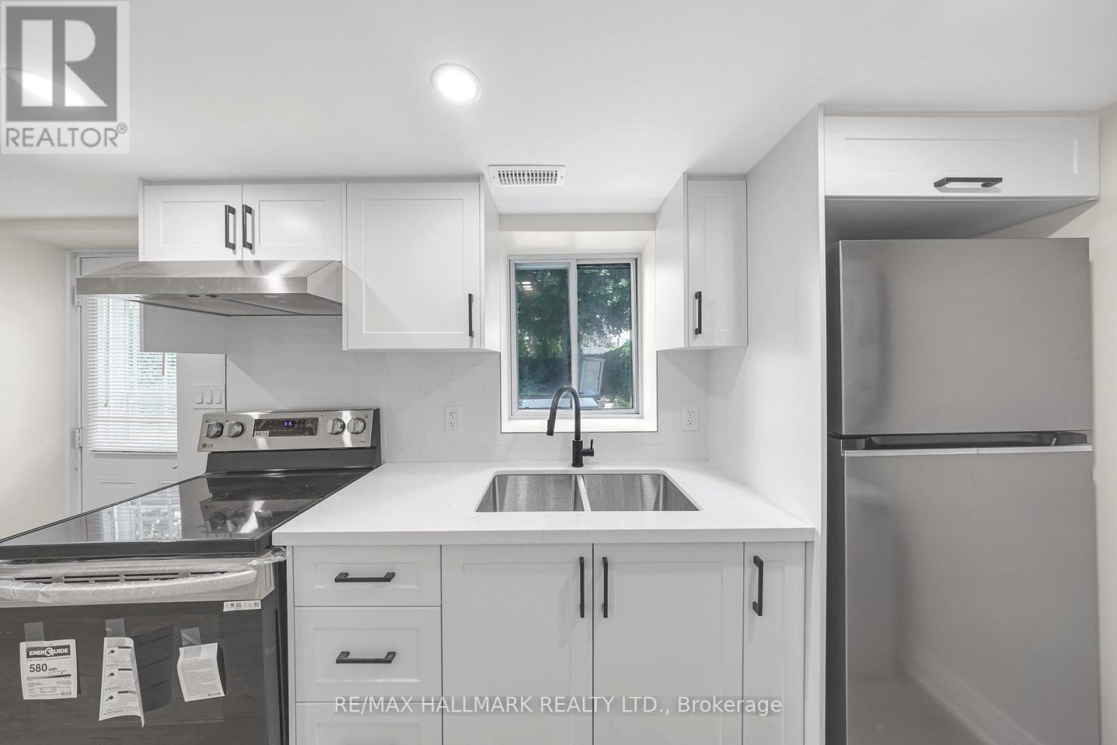 2 - 28 Furlong Court, Toronto, Ontario  M1J 1Y8 - Photo 5 - E13121326
