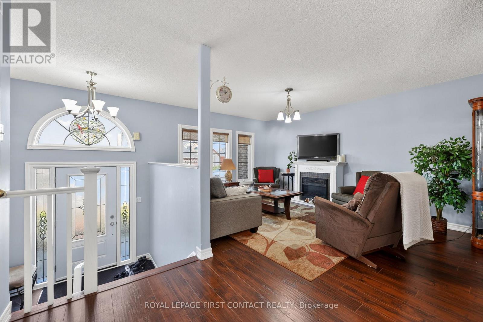 623 Glen Cedar Crescent, Innisfil, Ontario  L9S 2J4 - Photo 3 - N13121104