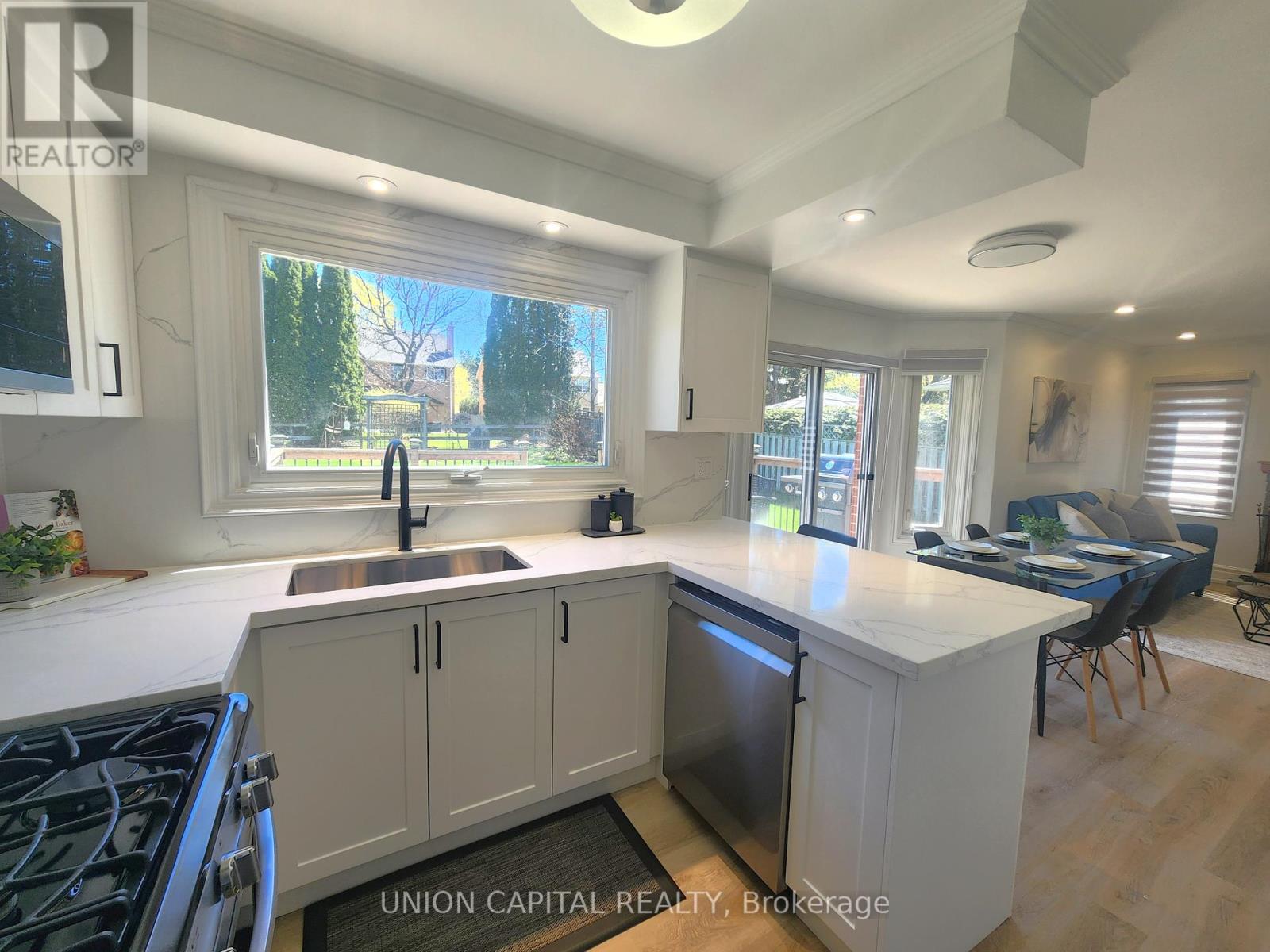 37 Carmody Lane, Uxbridge, Ontario  L9P 1A5 - Photo 6 - N13121238