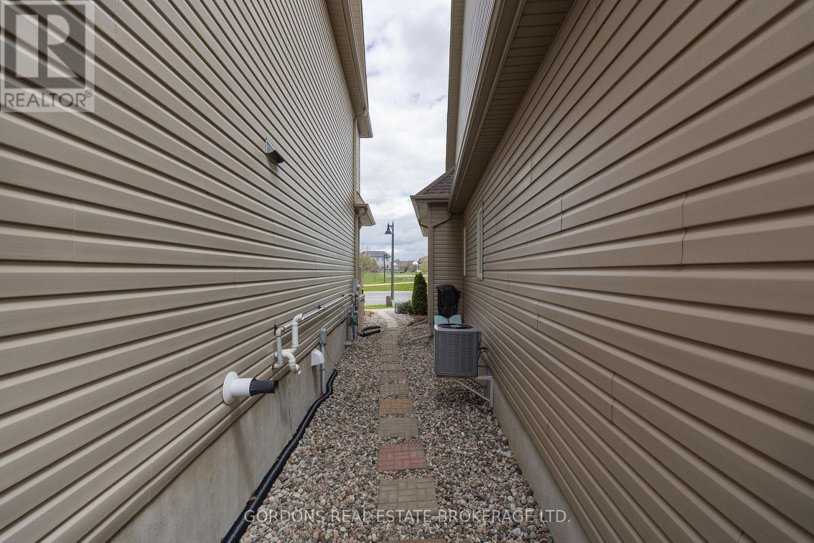 1271 Crossfield Avenue, Kingston, Ontario  K7P 0A6 - Photo 11 - X13121076