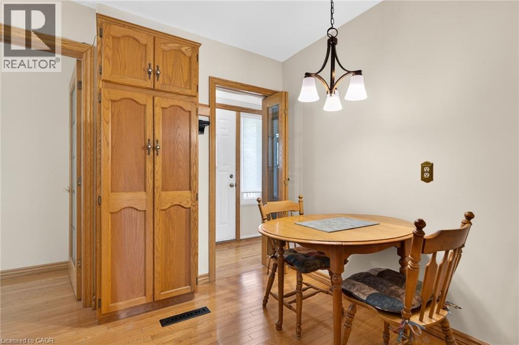 525 East 16th Street, Hamilton, Ontario  L9A 4L2 - Photo 16 - 40828715