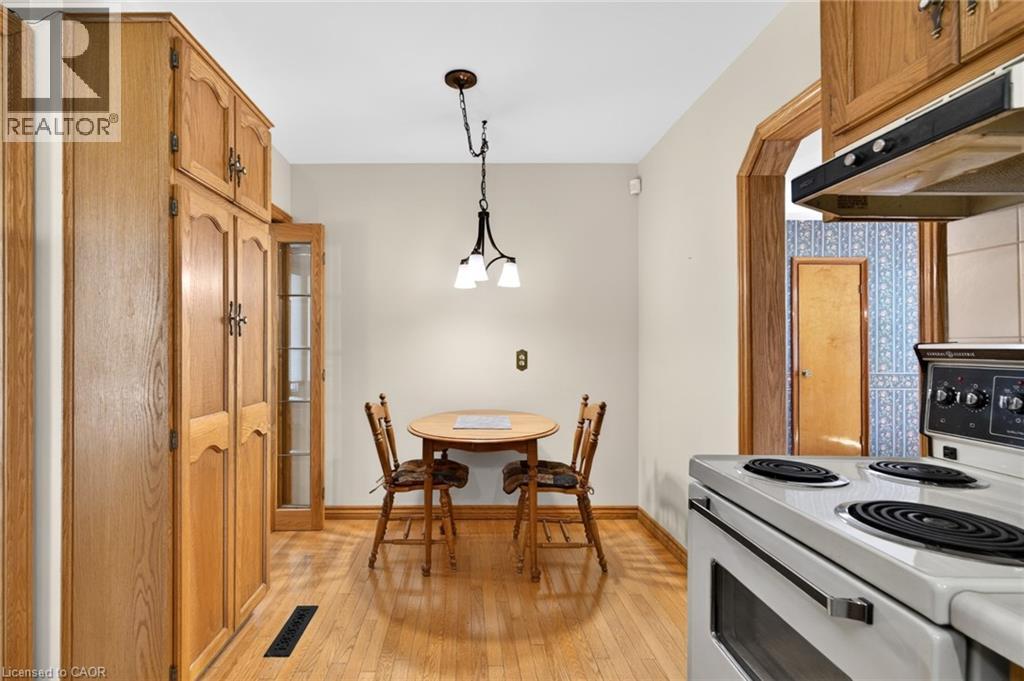 525 East 16th Street, Hamilton, Ontario  L9A 4L2 - Photo 15 - 40828715