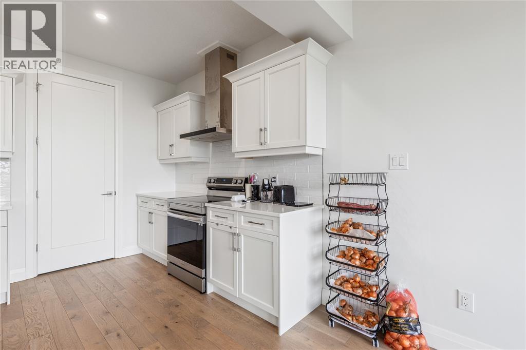 608 Sweetbay Crescent, Sarnia, Ontario  N7S 0A8 - Photo 10 - 26010181
