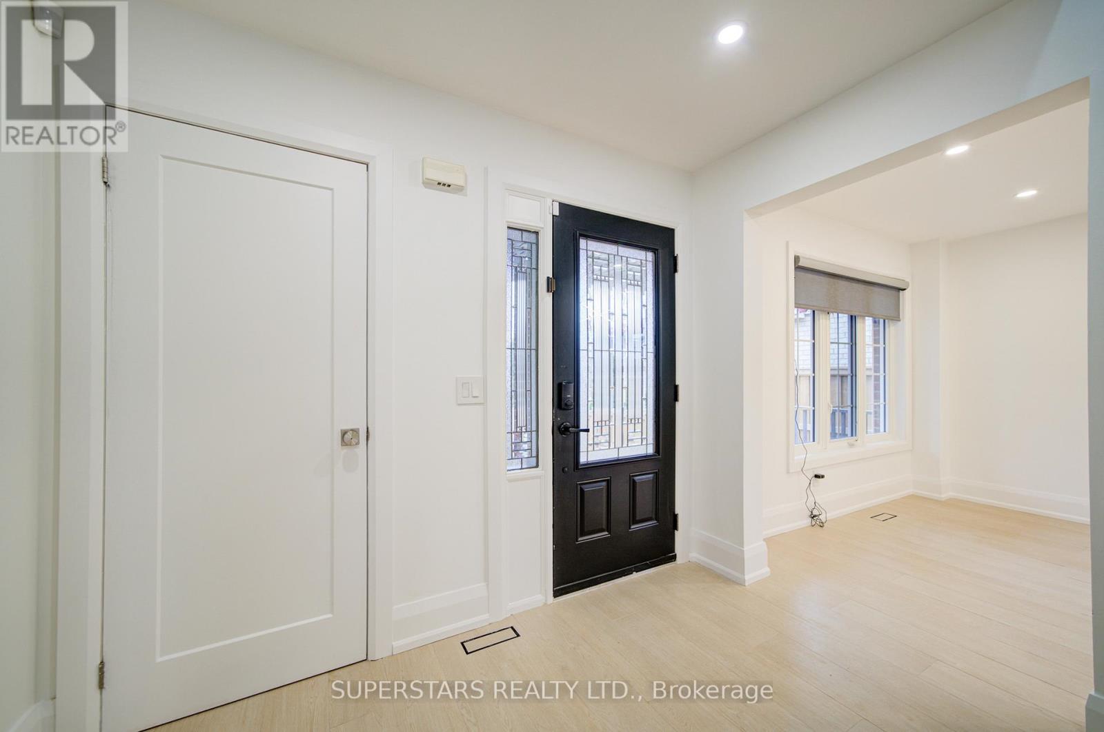 163 Brucker Road, Barrie, Ontario  L4N 8R8 - Photo 4 - S13121212