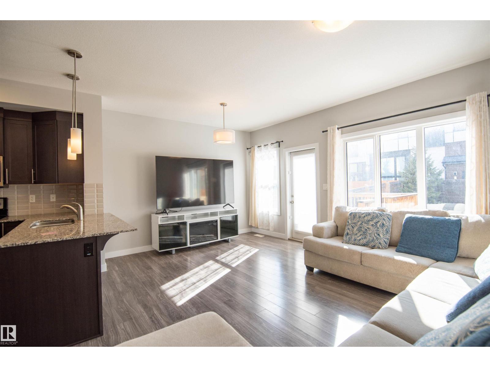 1793 Keene Cr Sw, Edmonton, Alberta  T6W 3W3 - Photo 3 - E4487337