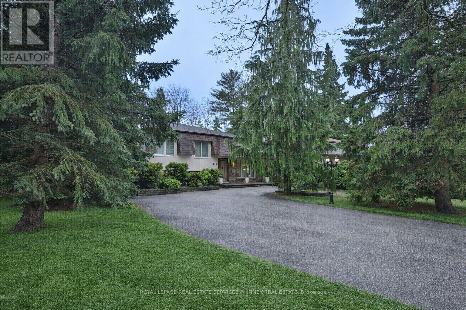 130 Tavistock Square, Oakville, Ontario  L6K 2V2 - Photo 5 - W13120916
