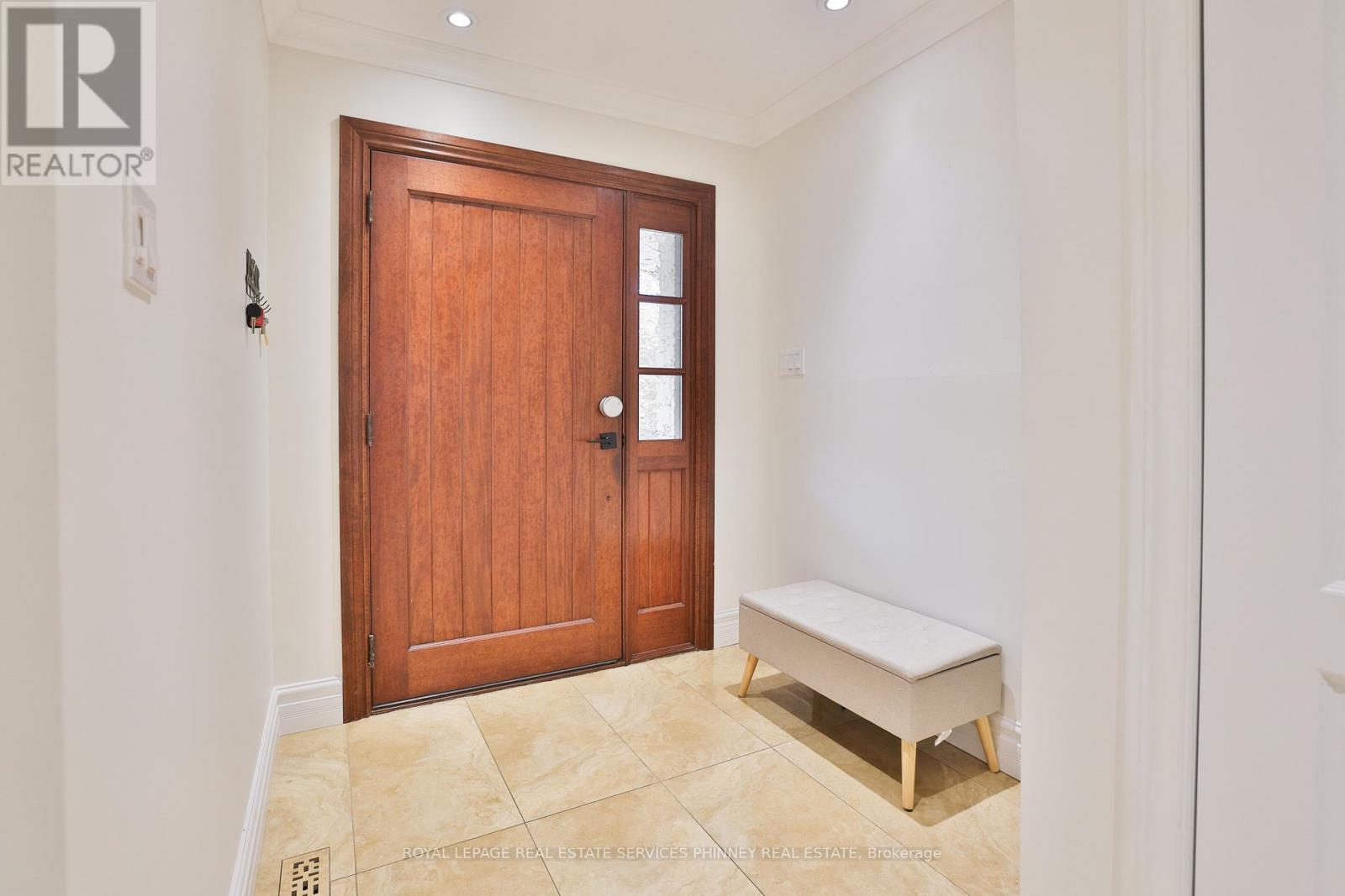 130 Tavistock Square, Oakville, Ontario  L6K 2V2 - Photo 7 - W13120916