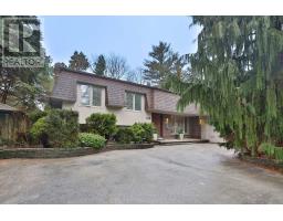 130 TAVISTOCK SQUARE, Oakville, Ontario