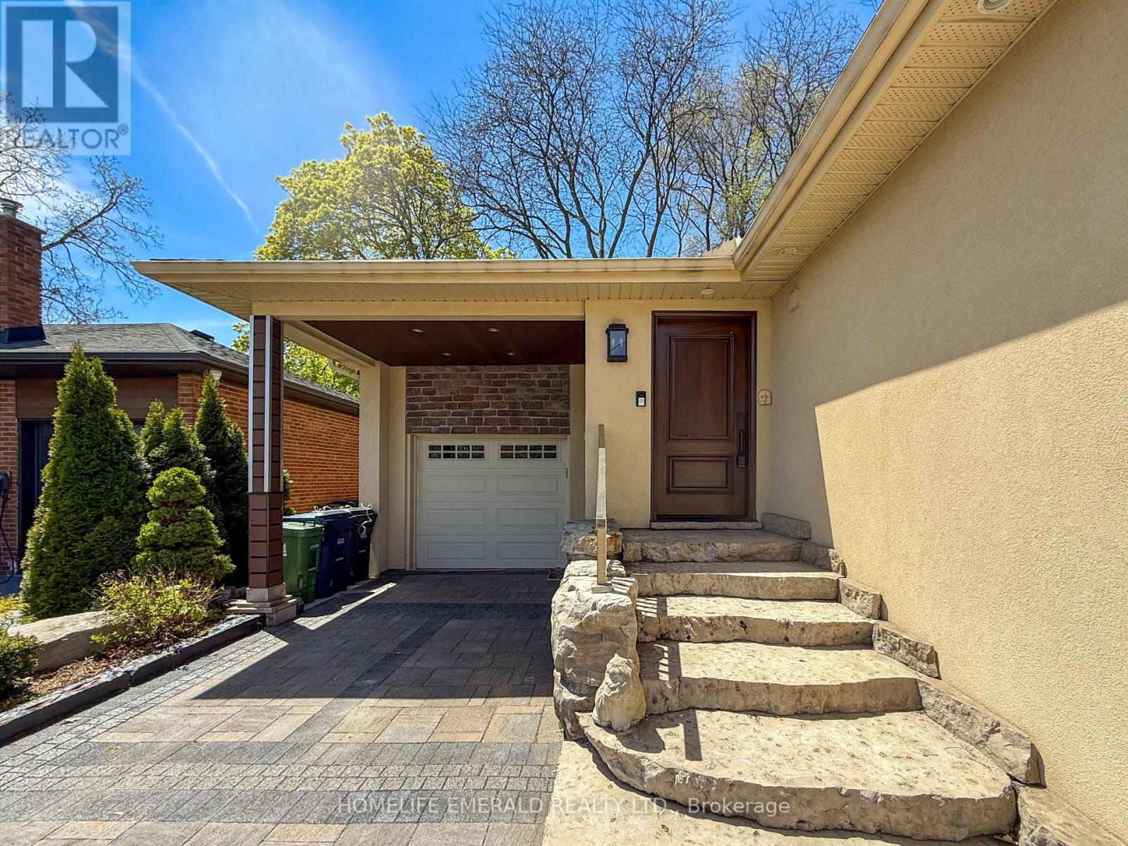 26 Koos Road, Toronto, Ontario  M9C 1W3 - Photo 4 - W13120954
