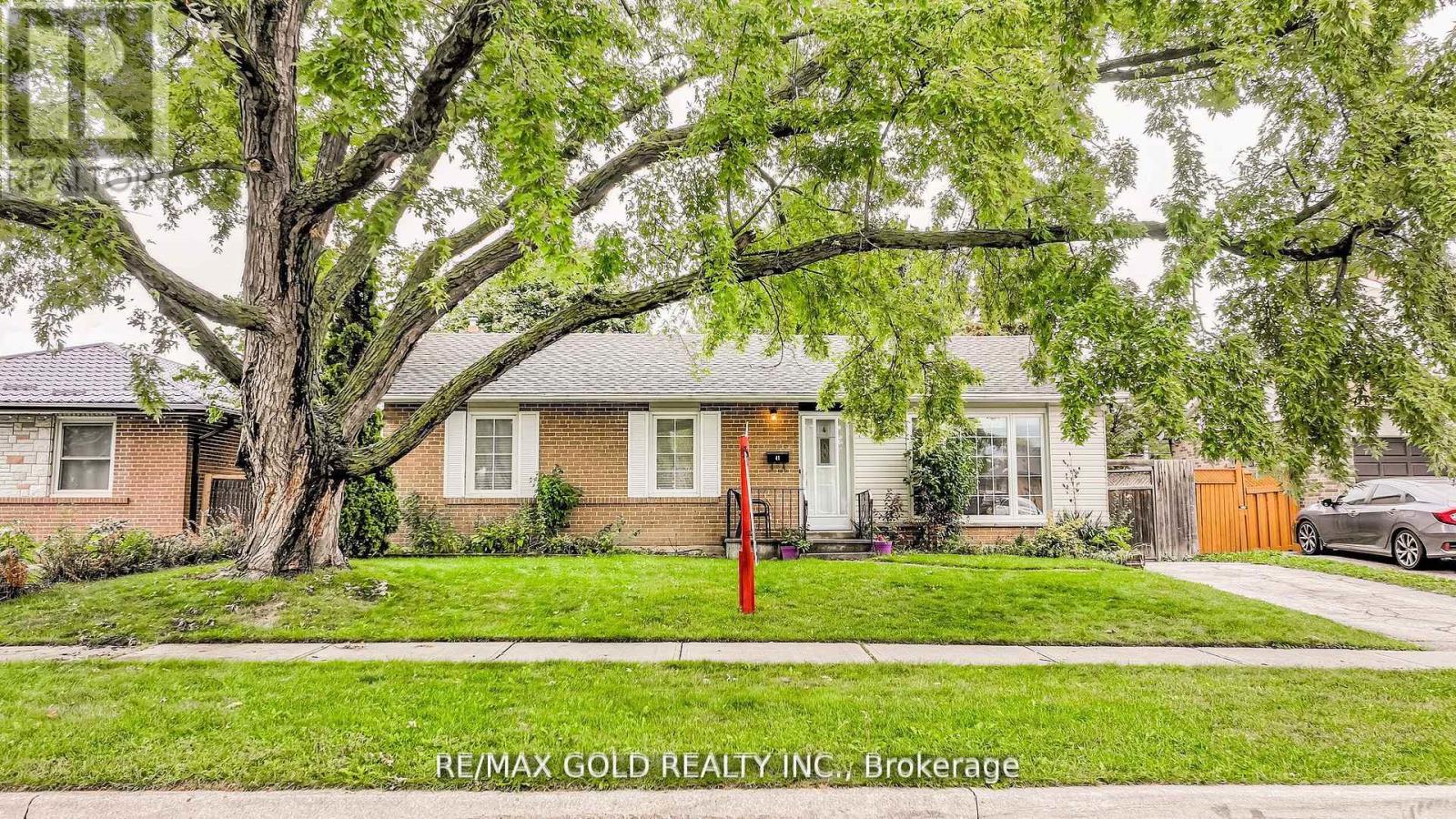 41 ABERDEEN CRESCENT, Brampton, Ontario