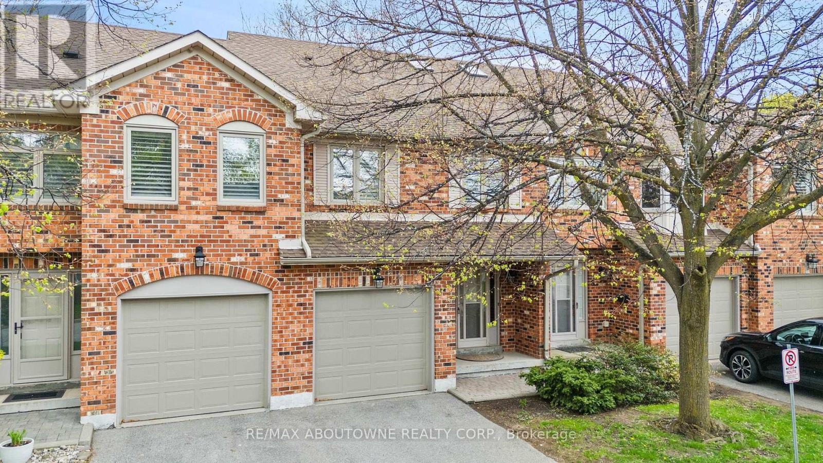 9 - 2230 Walkers Line, Burlington, Ontario  L7M 3Y8 - Photo 1 - W13121092