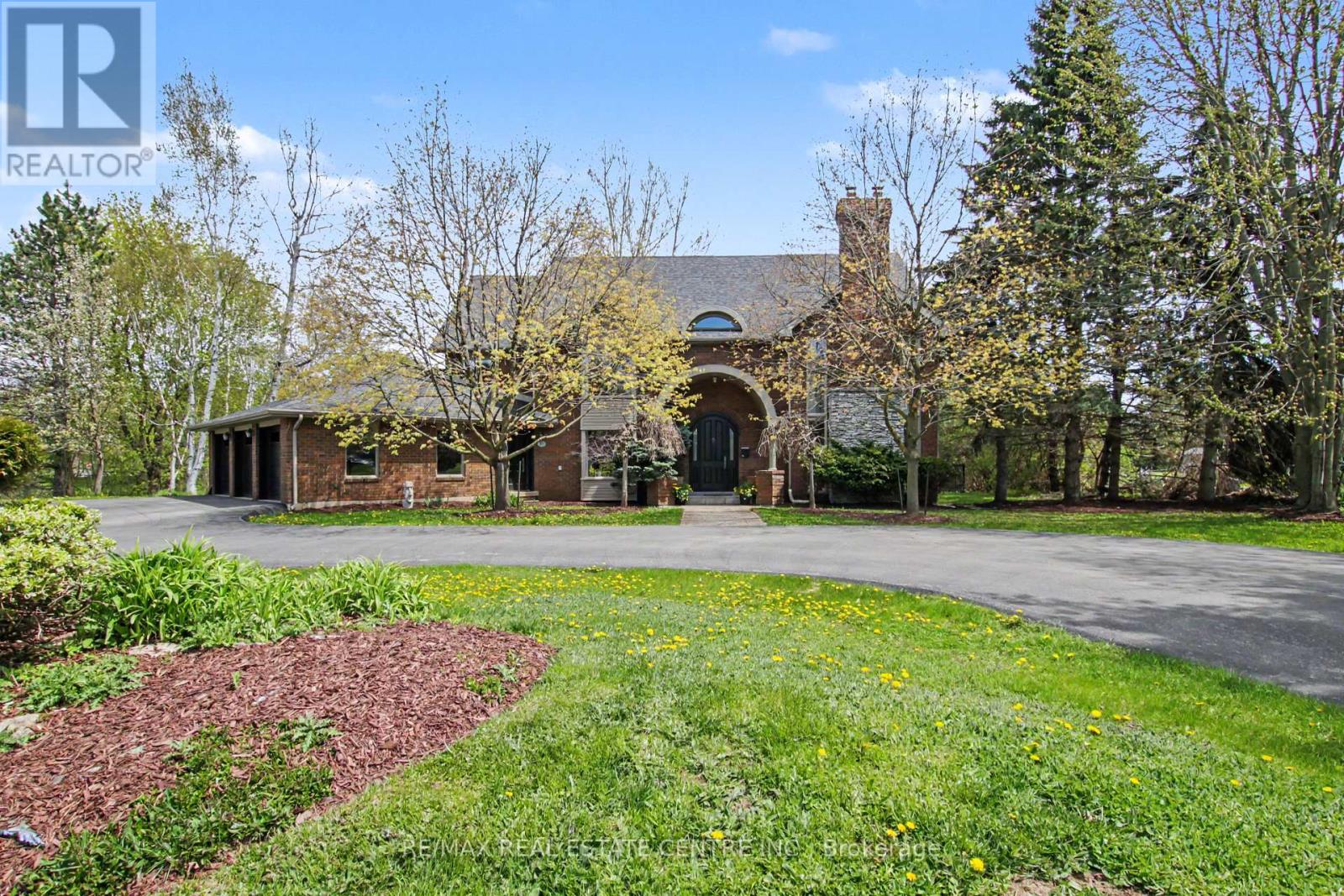 155 CRAWFORD CRESCENT, Milton, Ontario