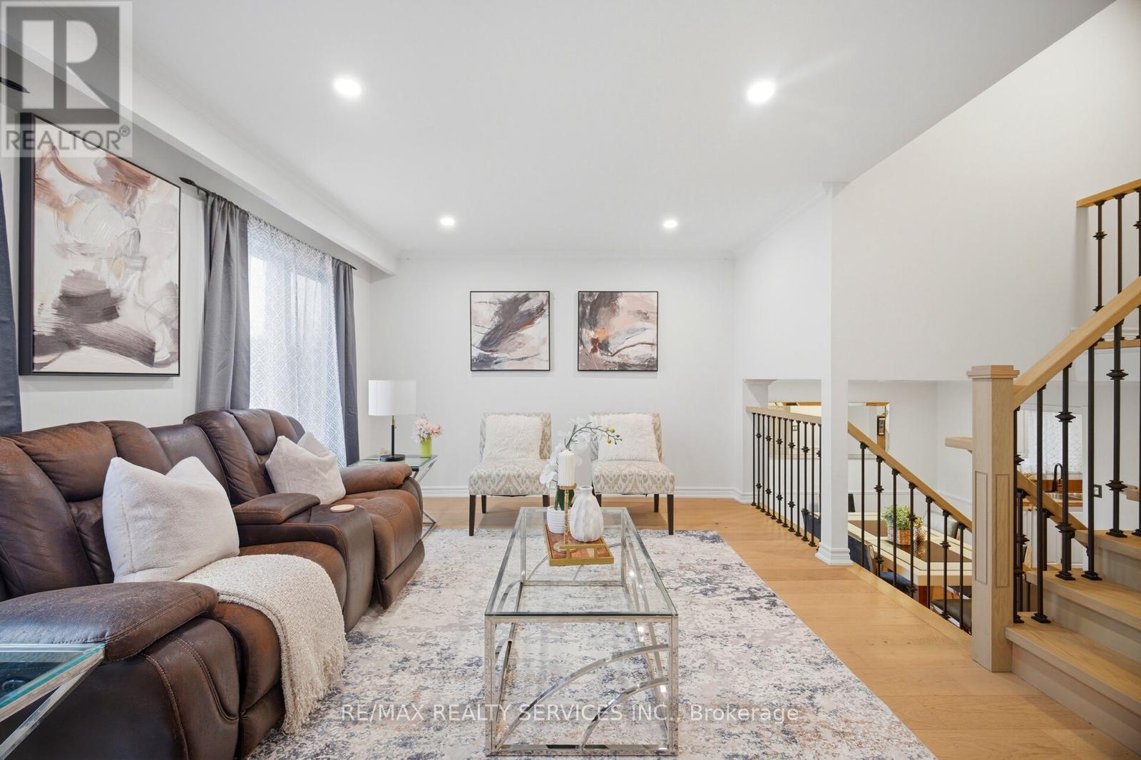 24 Foxacre Row, Brampton, Ontario  L6V 3P5 - Photo 5 - W13121260