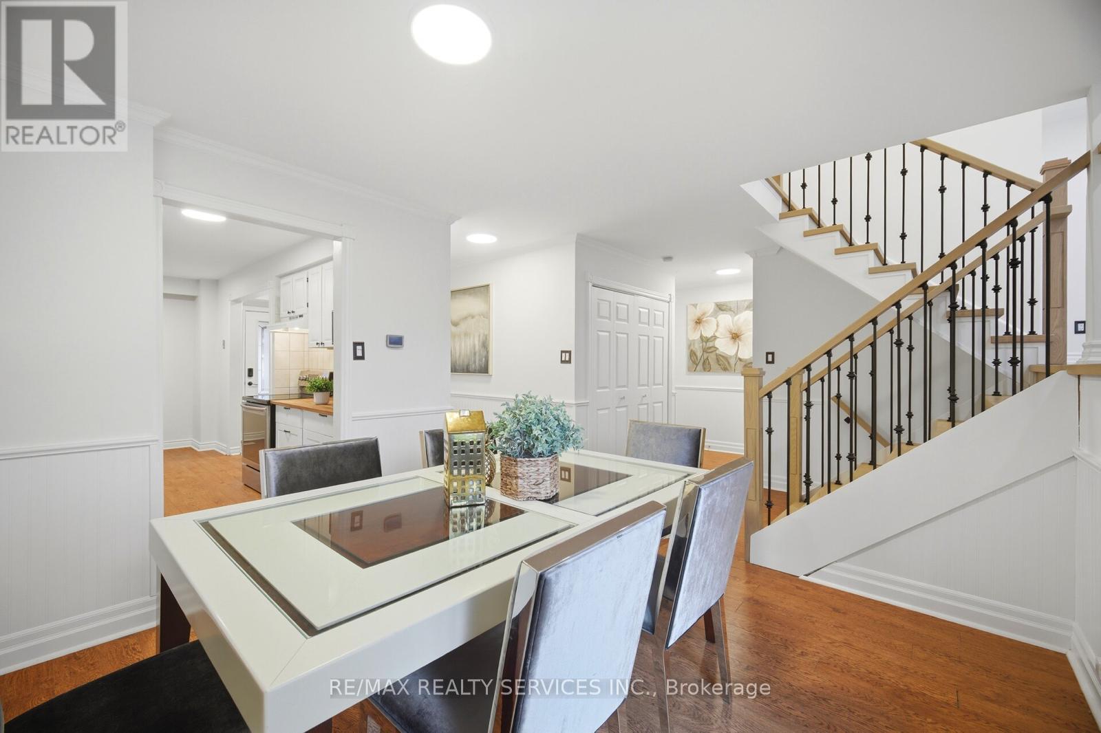 24 Foxacre Row, Brampton, Ontario  L6V 3P5 - Photo 6 - W13121260