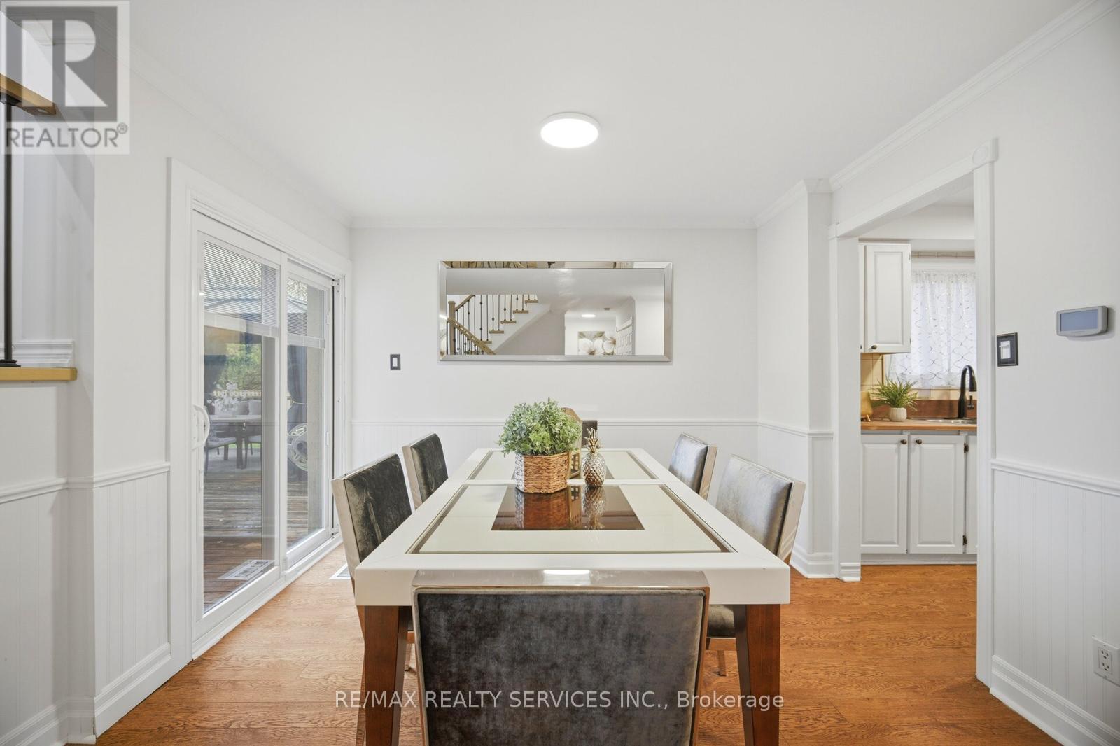 24 Foxacre Row, Brampton, Ontario  L6V 3P5 - Photo 7 - W13121260