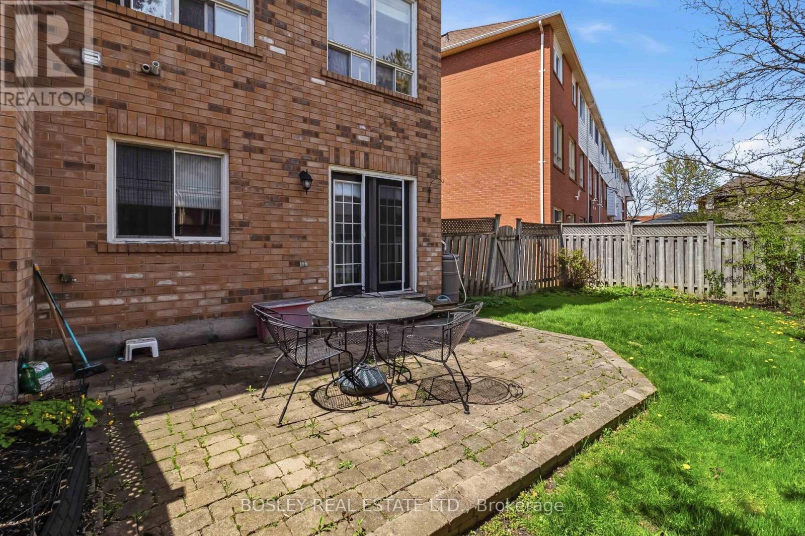 2223 Prescott Place, Burlington, Ontario  L7L 6L3 - Photo 18 - W13121370