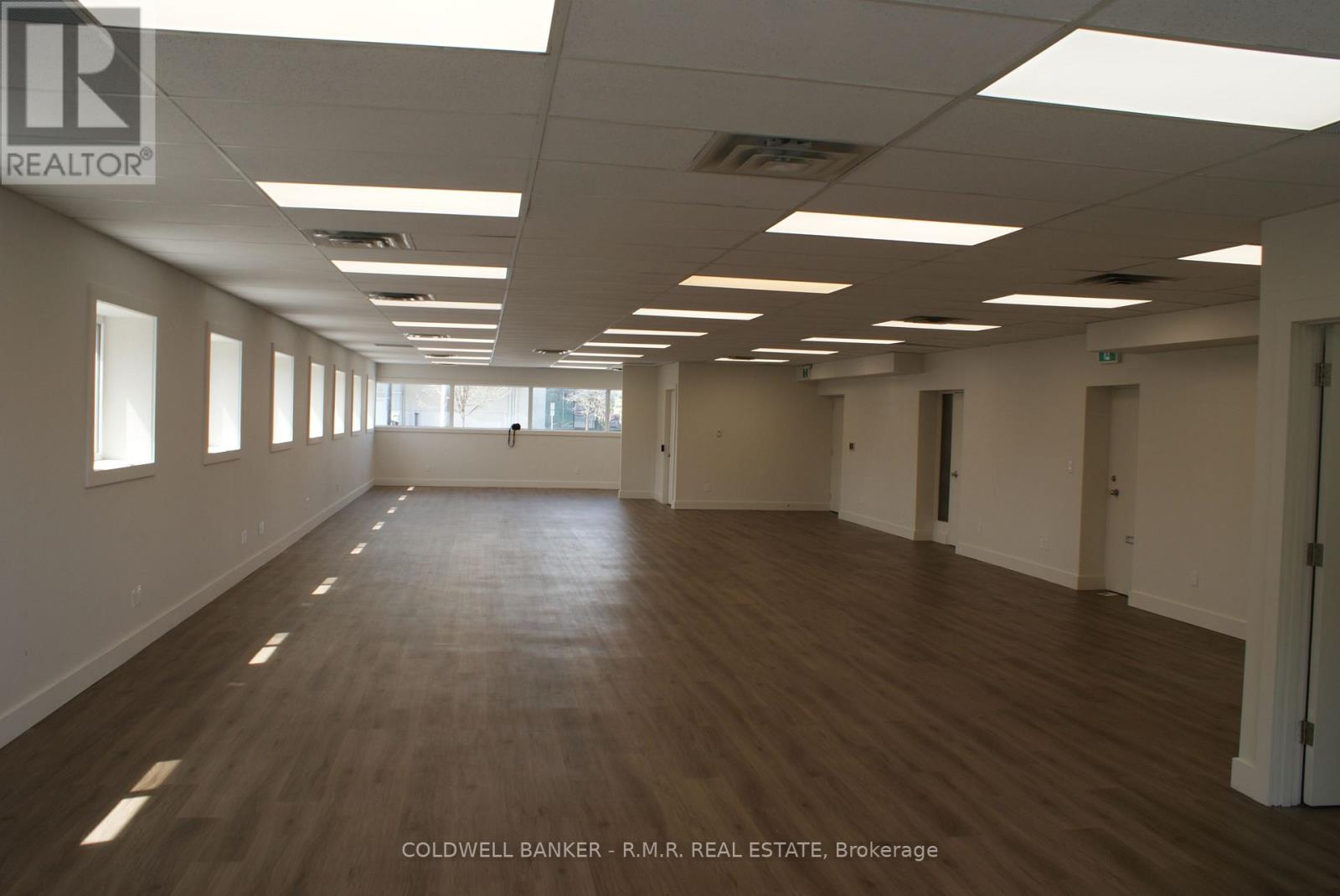200-202 - 172 King Street E, Oshawa, Ontario  L1H 1B7 - Photo 2 - E12876862