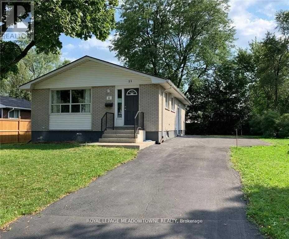 LOWER - 11 MICHAEL AVENUE, Hamilton, Ontario