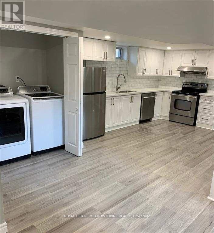 Lower - 11 Michael Avenue, Hamilton, Ontario  L8T 2Y2 - Photo 2 - X13121018